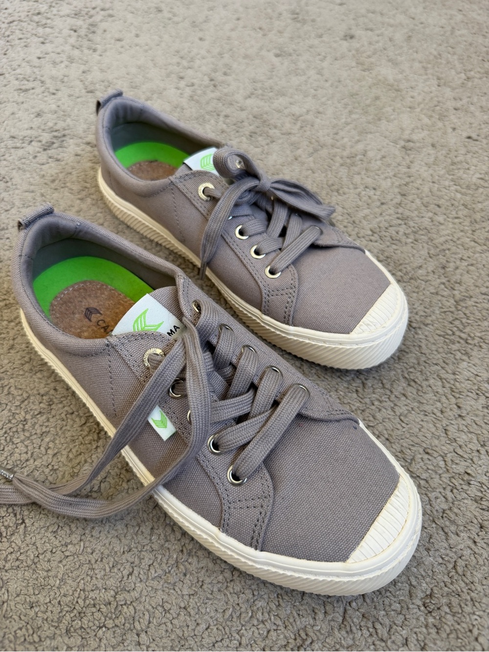 Cariuma Gray CanvasSneakers